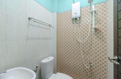 Jakarta Utara House | RedDoorz near RSUD Koja