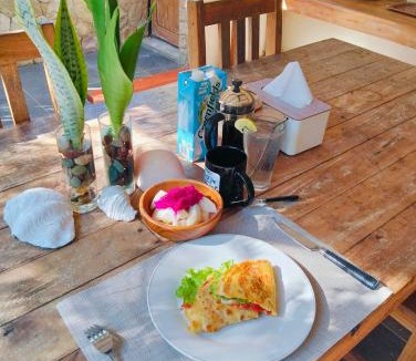 Rote Island Bed & Breakfast | Oemau Bungalow