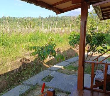 Bayan Hotel | SleepHere Homestay