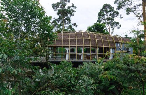 Ciwidey Hotel | Saung Komando Ciwidey