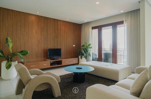 Bandung Villa | Breeze Blows City View Villa 4 Bedrooms and 1 Familly Bedroom With a Private Heated Swimming Pool and a Billiard Table