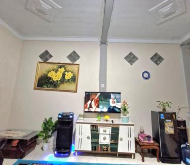 Rajabasa House | Bahrin Homestay Lampung