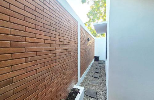 Bangunjiwo Villa | Villa Bangunjiwo by Yustien Homestay - Entire House 4 Beds