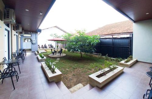 Blitar House | Urbanview Semeru Guesthouse near Stasiun Blitar