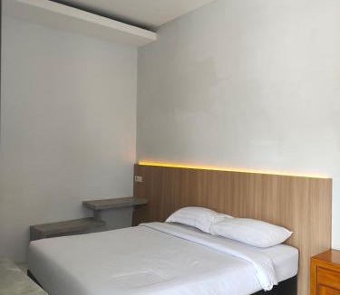 Dinoyo Hotel | Bwalk Hotel & Villa Malang