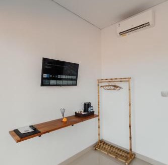 Kelating House | Dana's Kelating Guest House, Close to Kelating Beach