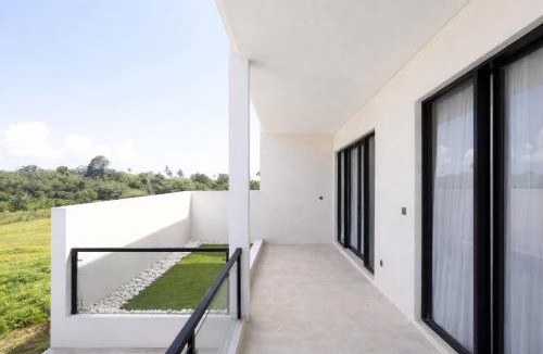 Berawa Villa | 4 Bedroom Villa ApartHotel New Brand Berawa Canggu