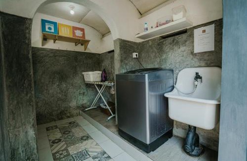 Celuk House | Twin Studio with Smart Projector near Ubud