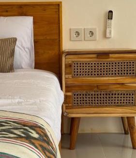 Gerupuk House | Eggy homestay