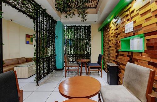Bandung Hotel | RedDoorz near Istana Plaza 2