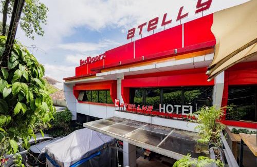 Bandung Hotel | RedDoorz near Istana Plaza 2