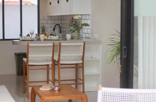 Babakan Villa | Villa Tropika - Cozy 1 BR in Tumbak Bayuh Canggu