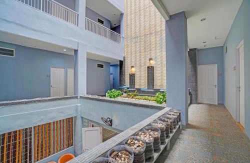 Jakarta Hotel | OYO 170 RBN Stays