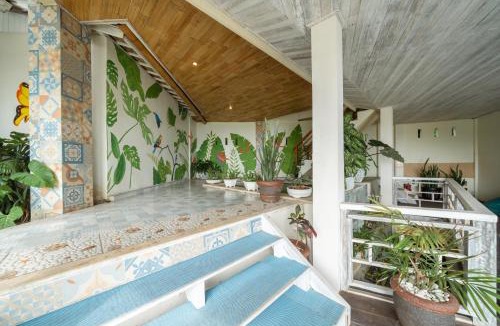 Mushroom Bay Hotel | Nusa View - Oceanfront Rentals