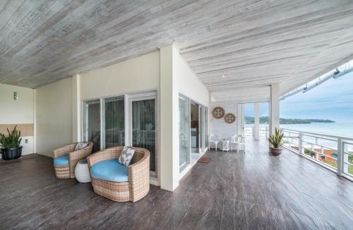 Mushroom Bay Hotel | Nusa View - Oceanfront Rentals