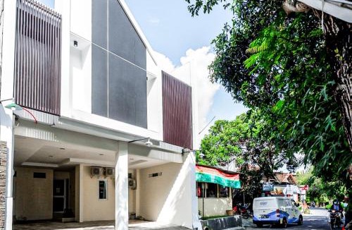 Catur Tunggal Hotel | RedDoorz near Ambarrukmo Plaza Mall
