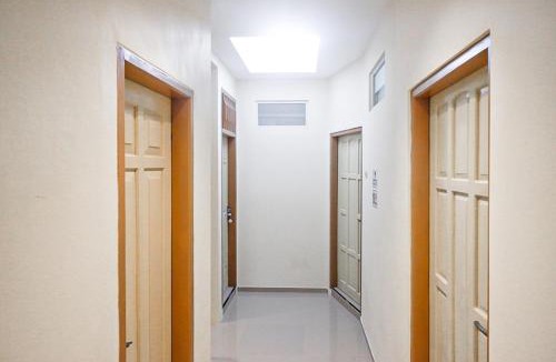 Catur Tunggal Hotel | RedDoorz near Ambarrukmo Plaza Mall