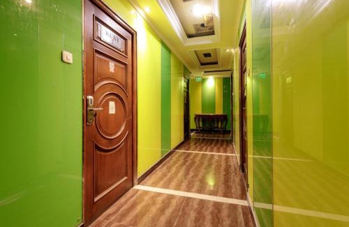 Cilegon Hotel | RedDoorz Plus near Simpang Tiga Tritayasa Cilegon