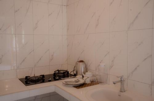 Seraya Bed & Breakfast | Gistari Inn & Restaurant