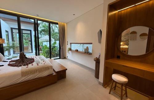 Ubud City-Centre Villa | Hawaii Ubud Luxury 2BR Villa with Private Pool & Tropical Views