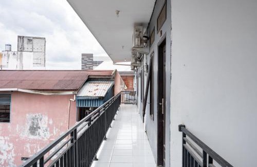 Samarinda Hotel | RedDoorz near Bigmall Samarinda 2