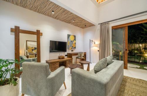 Melayang Villa | Harmony by DH - Private Pool Villa with Rooftop Terrace&Rice Field Views