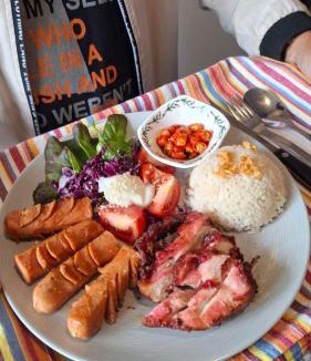 Cipanas House | ParabonHaus Kopitiam - Bed & Breakfast