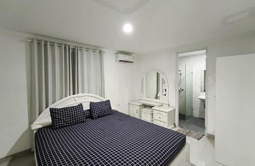 East Jakarta Hotel | Hommie Rumah Pulo Asem RuPA
