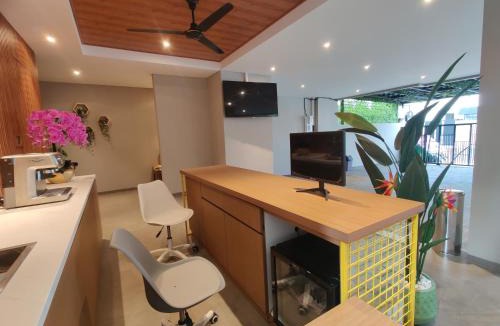 Cipete Selatan Hotel | The Orchid by FLAT06
