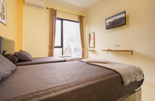 Malang Villa | Sierra Villa Malang - PrivatePool - 4 BR AC