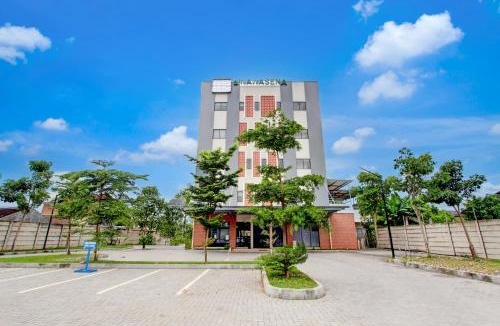 Grogol Hotel | Townhouse Oak near The Park Mall Solo formerly D'Nawasena Guest House