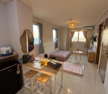 East Jakarta Apartment | Apartemen Cantik 2BR- 7 person Kelapa Gading