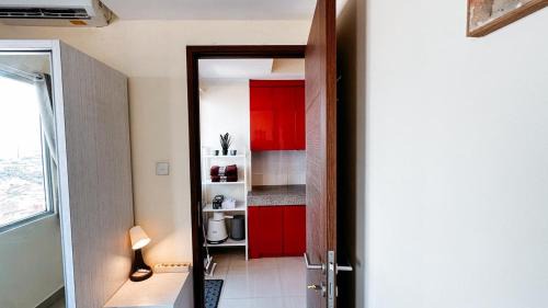 Bandung Kulon Apartment | 3BRplus Sudirman Suites Apartemen by Your Home