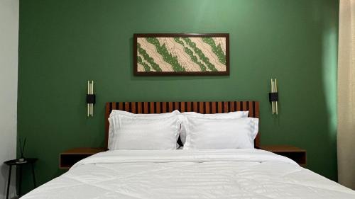Banjaran Villa | Villa FERIDYS Cimaung, Private Mountain View Villa with Pickleball Court