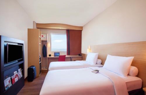 Manado City Centre Hotel | Ibis Manado City Center Boulevard