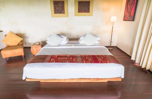 Mangsit Villa | Qusia Three Bedroom Luxury Villa