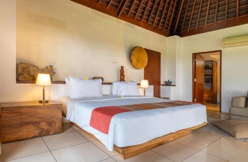 Mangsit Villa | Qusia Three Bedroom Luxury Villa