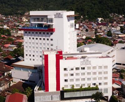 Padang Hotel | The ZHM Premiere Padang