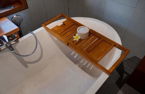 Batuan Villa | Sila Living Ubud - 1 Bedroom Private Pool Villa with Floating Breakfast