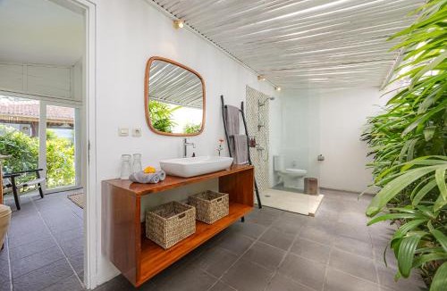 Batubelig Villa | Villa Mitsouko by Optimum Bali - 800 m to Beach - 5 min Seminyak & Canggu