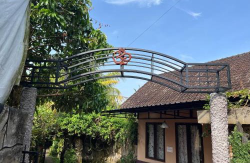 Sidemen House | Khrisna Hs and Cottages
