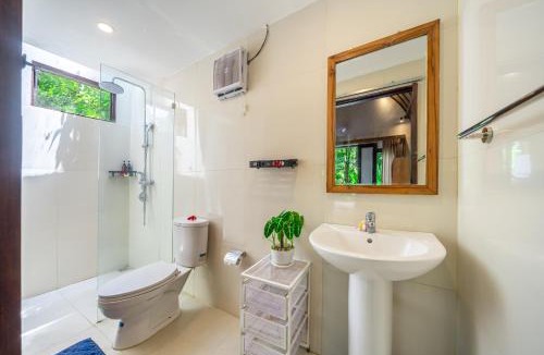 Singapadu Tengah Villa | Riverside 3BR Bungalows with Pool, Jungle, ATV & Tubing - Ubud