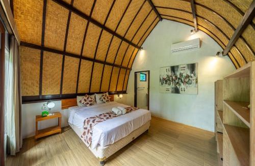 Singapadu Tengah Villa | Riverside 3BR Bungalows with Pool, Jungle, ATV & Tubing - Ubud