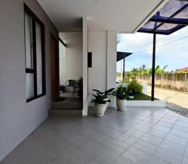 Ngaglik Villa | modluxstay - Kaliurang-3 Bed Room