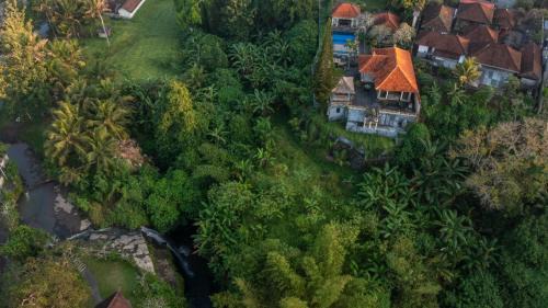 Batuan Villa | Villa Air Terjun Bucuan