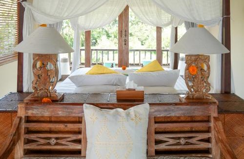Sidemen House | Surya Shanti Villa Sidemen