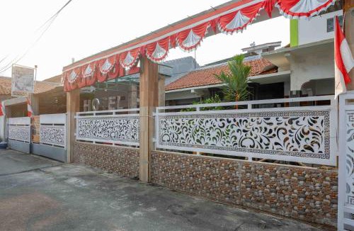 Tegal Hotel | RedDoorz Syariah near Alun Alun Balai Kota Tegal