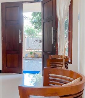 Laweyan House | Guest House Griya Mundu Kerten