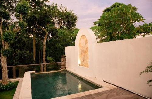 Nyambu Villa | Tropical modern 1 bedroom close to canggu