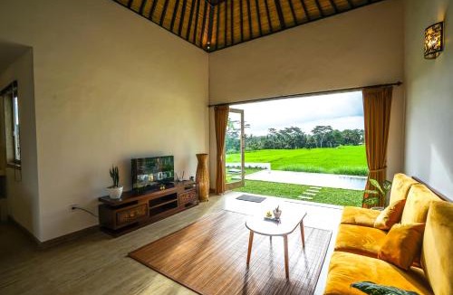 Melayang Villa | 2 BR Villa with open view of rice paddies & sunset